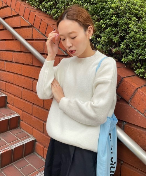 GIMME GIMME(ギミーギミー)の「ベーシックセーター gimw22a003(ニット/セーター・レディース・ホワイト/グレー・FREE)」の17枚目の写真