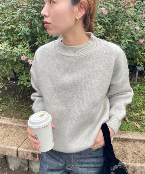 GIMME GIMME(ギミーギミー)の「ベーシックセーター gimw22a003(ニット/セーター・レディース・ホワイト/グレー・FREE)」の4枚目の写真