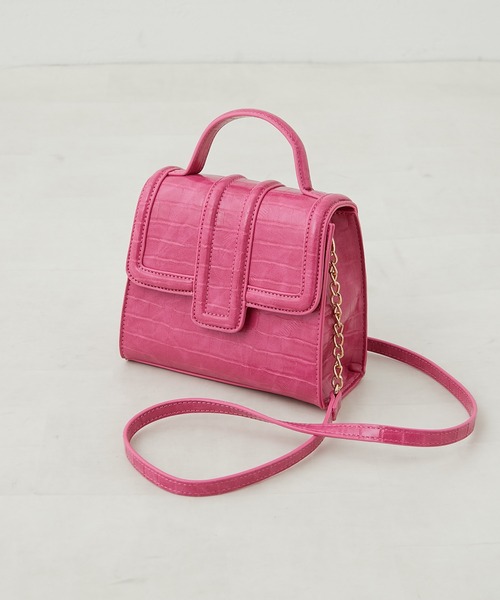 OLIVE des OLIVE（オリーブデオリーブ）の「エンボストリミングバッグ（ショルダーバッグ・レディース・ダークブラウン/ピンク/アイボリー・FREE）」の3枚目の写真