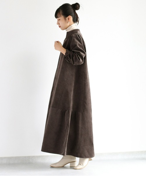 cepo（セポ）の「コーデュロイ バンドカラーギャザーワンピース（シャツワンピース・レディース・オフホワイト/ピンク/チャコール・M）」の6枚目の写真