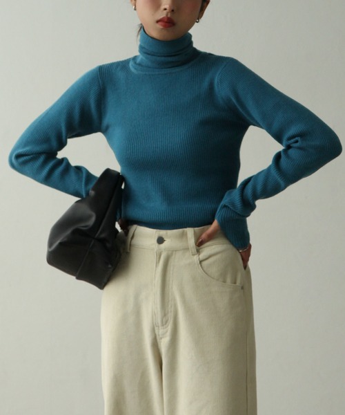 Chillfar(チルファー)の「カラーハイネックニット(ニット/セーター・レディース・ブラック/ブラウン/レッド/ピンク/イエロー/オレンジ/ブルー/グリーン/アイボリー/グレー・FREE)」の6枚目の写真