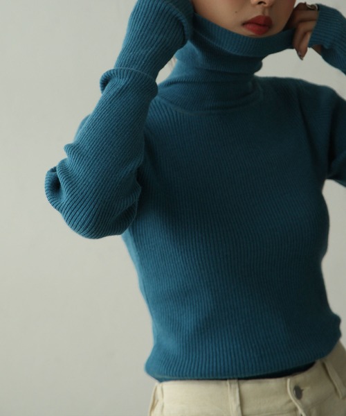 Chillfar(チルファー)の「カラーハイネックニット(ニット/セーター・レディース・ブラック/ブラウン/レッド/ピンク/イエロー/オレンジ/ブルー/グリーン/アイボリー/グレー・FREE)」の21枚目の写真