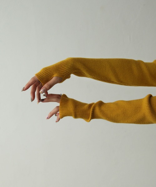 Chillfar(チルファー)の「カラーハイネックニット(ニット/セーター・レディース・ブラック/ブラウン/レッド/ピンク/イエロー/オレンジ/ブルー/グリーン/アイボリー/グレー・FREE)」の15枚目の写真