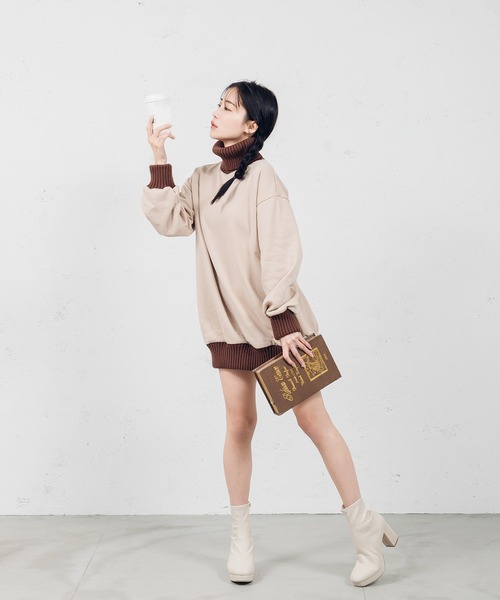 qumerry.（キュメリ）の「裏毛スウェットタートルプルオーバー（スウェット・レディース・ライトブラウン/ベージュ・FREE）」の3枚目の写真