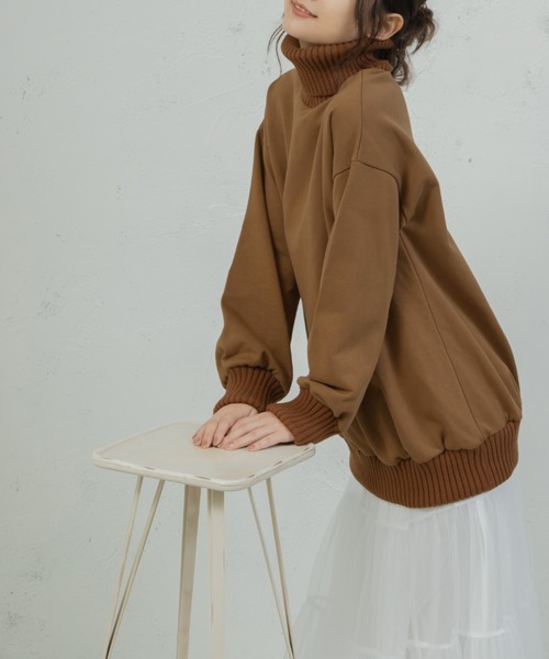 qumerry.（キュメリ）の「裏毛スウェットタートルプルオーバー（スウェット・レディース・ライトブラウン/ベージュ・FREE）」の9枚目の写真