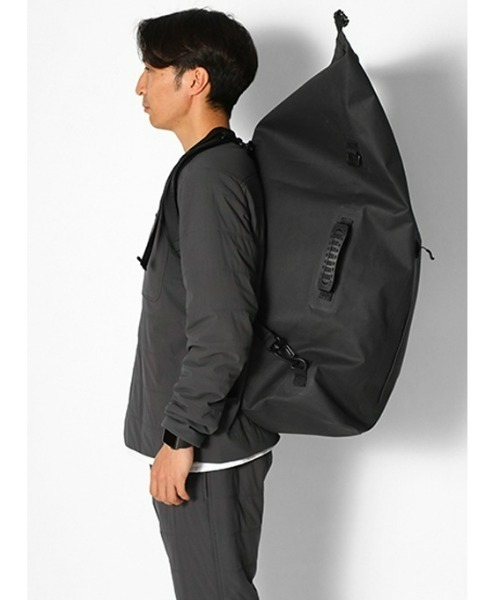 Snow Peak（スノーピーク）の「4Way Dry Bag L（バックパック/リュック・メンズ・ブラック・LARGE）」の3枚目の写真