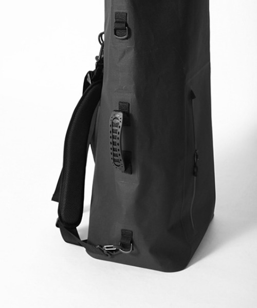 Snow Peak（スノーピーク）の「4Way Dry Bag L（バックパック/リュック・メンズ・ブラック・LARGE）」の12枚目の写真