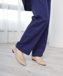 立体クッションインソールのVカット美脚ウッドヒールパンプス