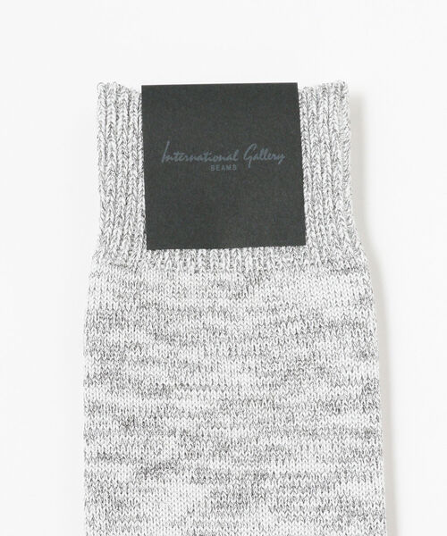 International Gallery BEAMS（インターナショナルギャラリービームス）の「International Gallery BEAMS / ラメ ソリッドソックス（ソックス/靴下・メンズ・ブラック/ホワイト/ゴールド・ONE SIZE）」の4枚目の写真