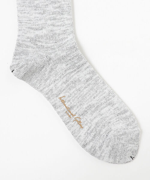 International Gallery BEAMS（インターナショナルギャラリービームス）の「International Gallery BEAMS / ラメ ソリッドソックス（ソックス/靴下・メンズ・ブラック/ホワイト/ゴールド・ONE SIZE）」の5枚目の写真