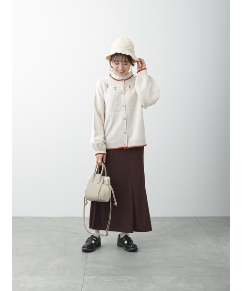 ehka sopo（エヘカソポ）の「レースハイネックプルオーバー（Tシャツ/カットソー・レディース・キナリ/チャコール/サックスブルー/オフホワイト・ﾌﾘ-）」の6枚目の写真