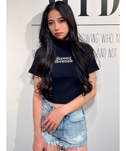 d.l.a. JEANS グリッター デニムショートパンツ　２３インチ AZUL by moussy（アズールバイマウジー）の「CUTOFF DENIM SHORT