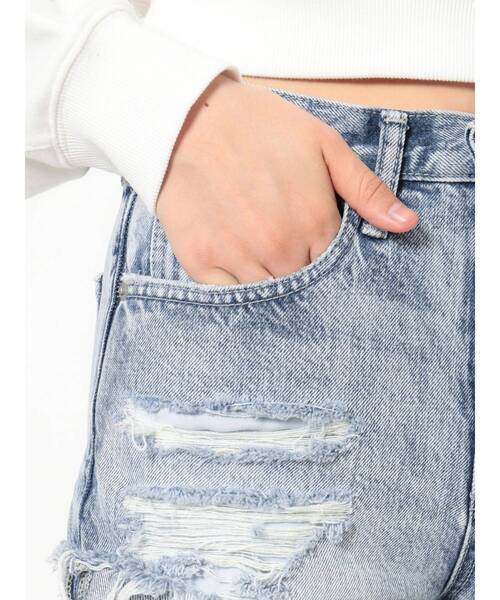 GYDA(ジェイダ)の「J/Wダメージデニムショートパンツ(デニムパンツ・レディース・インディゴブルー/ライトブルー・X-SMALL/SMALL/MEDIUM/LARGE)」の4枚目の写真