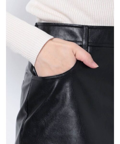 GYDA（ジェイダ）の「フェイクレザー スカートライクショートパンツ（スカート・レディース・ブラック・MEDIUM/X-SMALL/SMALL）」の17枚目の写真