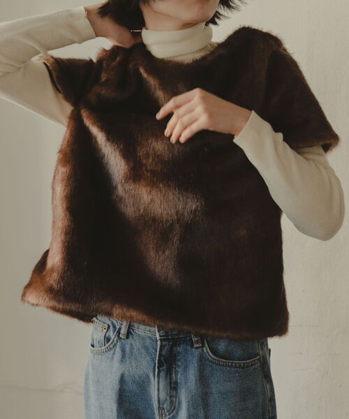 Kari & lili（カウリアンドリィリィ）の「fur vest（ベスト・レディース・ブラウン/ベージュ・FREE）」の2枚目の写真