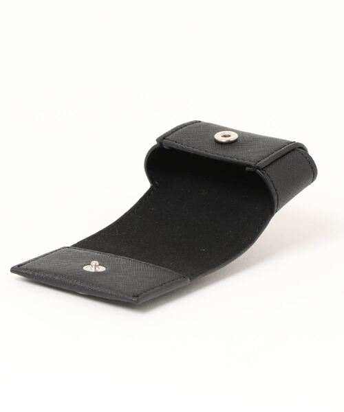 Vivienne Westwood(ヴィヴィアンウエストウッド)の「53020073-S000B-PFSAFFIANO BIOGREEN LARGE ROUNDED AIRPOD CASE(その他小物・レディース・ブラック・FREE)」の2枚目の写真