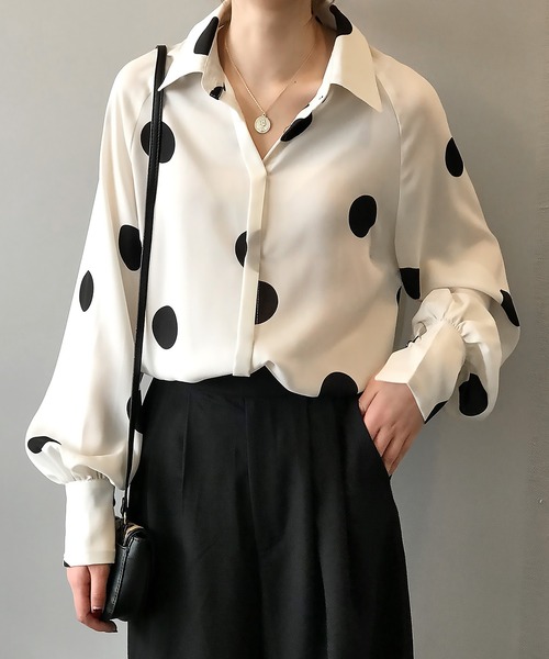 MAISON BREEZE(メゾンブリーズ)の「【MAISON BREEZE】ビッグドットとろみシャツ KNF(シャツ/ブラウス・レディース・ブラック/ホワイト・FREE)」の3枚目の写真