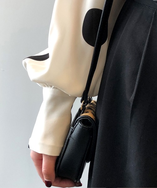 MAISON BREEZE(メゾンブリーズ)の「【MAISON BREEZE】ビッグドットとろみシャツ KNF(シャツ/ブラウス・レディース・ブラック/ホワイト・FREE)」の10枚目の写真