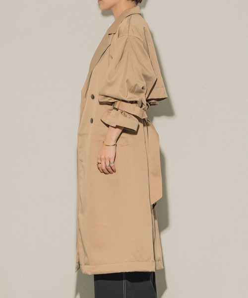 ottilie（オティーリエ）の「ottilie ボリュームスリーブトレンチ（トレンチコート・レディース・グレイッシュベージュ/ベージュ/アイボリー・FREE）」の13枚目の写真