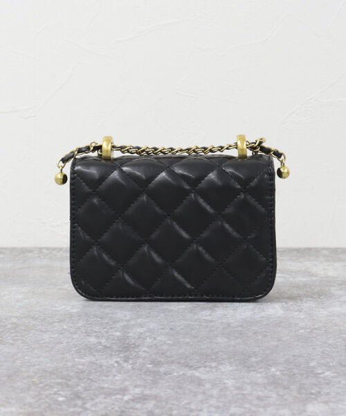 fredy emue(フレディエミュ)の「キルトスクエアミニポシェット(ショルダーバッグ・レディース・オフホワイト/ブラック・FREE)」の4枚目の写真