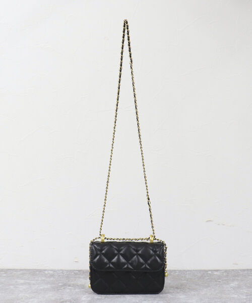 fredy emue(フレディエミュ)の「キルトスクエアミニポシェット(ショルダーバッグ・レディース・オフホワイト/ブラック・FREE)」の8枚目の写真