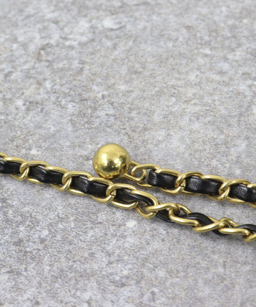 fredy emue(フレディエミュ)の「キルトスクエアミニポシェット(ショルダーバッグ・レディース・オフホワイト/ブラック・FREE)」の9枚目の写真