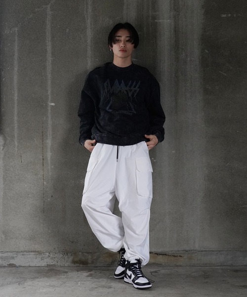 G.O.C(ジーオーシー)の「オーバーサイズピグメントプリントトレーナー(スウェット・メンズ・ブラック/ブラック系その他/ブラック系その他2・LARGE/MEDIUM)」の13枚目の写真