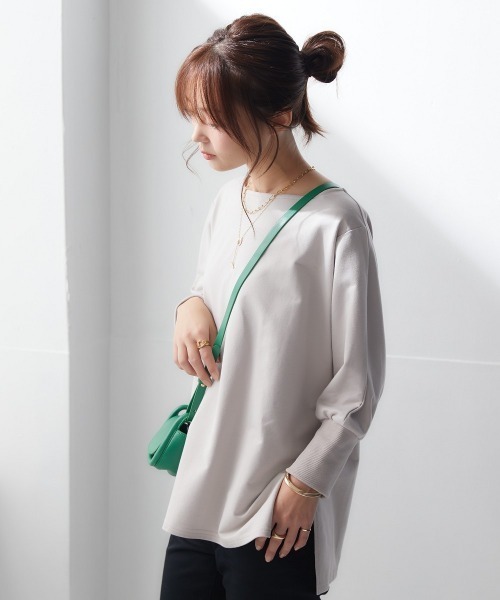 nissen(ニッセン)の「裏毛ボートネックドルマントップス(Tシャツ/カットソー・レディース・チャコールグレー/ライトカーキ/サンドベージュ/ネイビー・L/LL/M/S)」の16枚目の写真