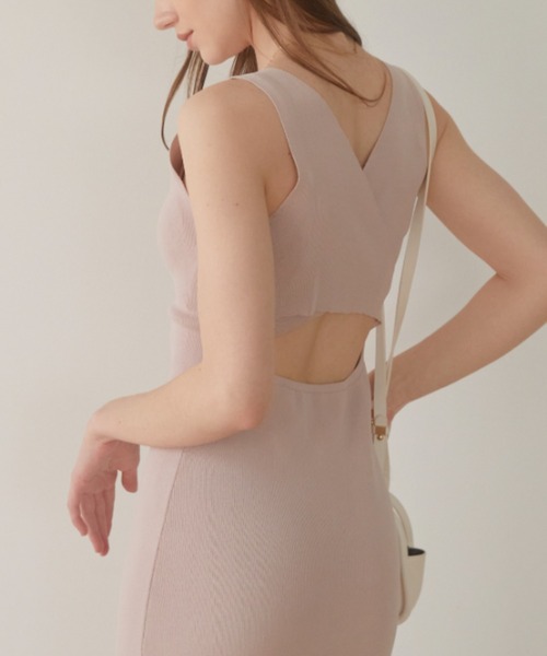 ACYM(アシーム)の「Back open cross ワンピース(ワンピース・レディース・ブラック/ベージュ/ピンク/カーキ・FREE)」の13枚目の写真