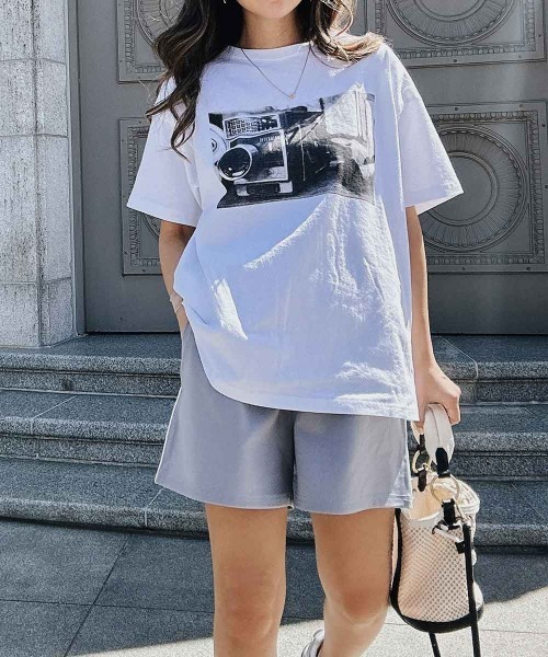 esutoreja(エストレジャ)の「プリントTシャツ(Tシャツ/カットソー・レディース・ブラック/グリーン・FREE)」の5枚目の写真