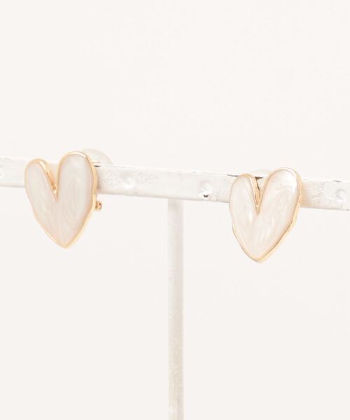 TIMELESS&THREE(タイムレスアンドスリー)の「ハートマーブルイヤリング(イヤリング・レディース・ホワイト/ピンク・FREE)」の5枚目の写真