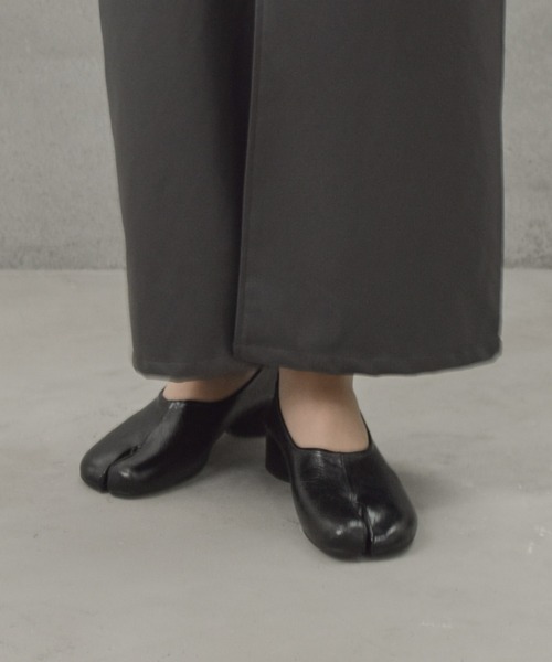 tukn.（トゥクン）の「トゥクン 足袋トゥ ヒールパンプス  / 柔らかい履き心地（パンプス・レディース・ブラック/アイボリー/ブラウン・22.5cm/23.0cm/23.5cm/24.5cm/24.0cm）」の20枚目の写真