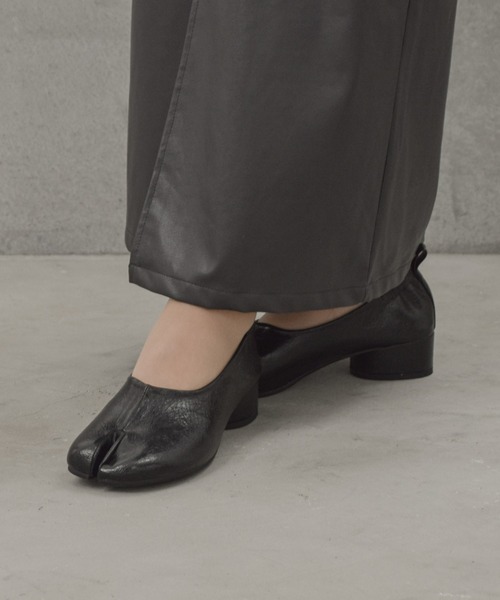 tukn.（トゥクン）の「トゥクン 足袋トゥ ヒールパンプス  / 柔らかい履き心地（パンプス・レディース・ブラック/アイボリー/ブラウン・22.5cm/23.0cm/23.5cm/24.5cm/24.0cm）」の17枚目の写真