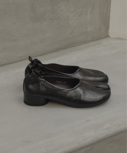 tukn.（トゥクン）の「トゥクン 足袋トゥ ヒールパンプス  / 柔らかい履き心地（パンプス・レディース・ブラック/アイボリー/ブラウン・22.5cm/23.0cm/23.5cm/24.5cm/24.0cm）」の19枚目の写真