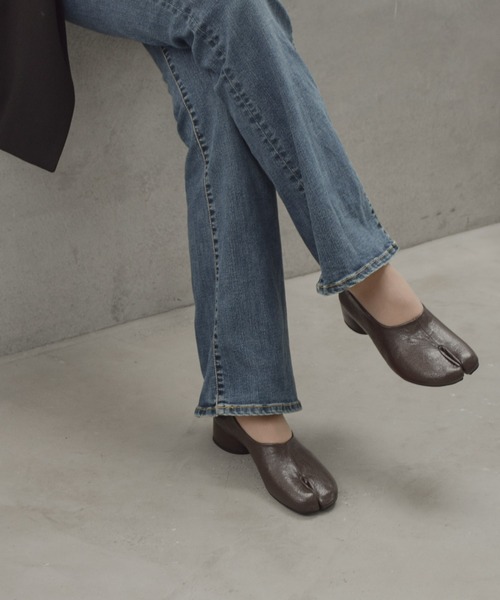 tukn.（トゥクン）の「トゥクン 足袋トゥ ヒールパンプス  / 柔らかい履き心地（パンプス・レディース・ブラック/アイボリー/ブラウン・22.5cm/23.0cm/23.5cm/24.5cm/24.0cm）」の13枚目の写真