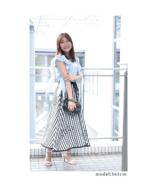 Sawa a la mode(サワアラモード)の「薔薇モチーフトップス(Tシャツ/カットソー・レディース・ブルー/ブラック/ホワイト/ピンク・FREE)」の10枚目の写真