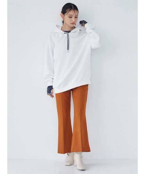 MURUA（ムルーア）の「カラーコードフーディ【WEB限定パーカー】（パーカー・レディース・ホワイト/ブラック/ネイビー/オレンジ・FREE）」の13枚目の写真