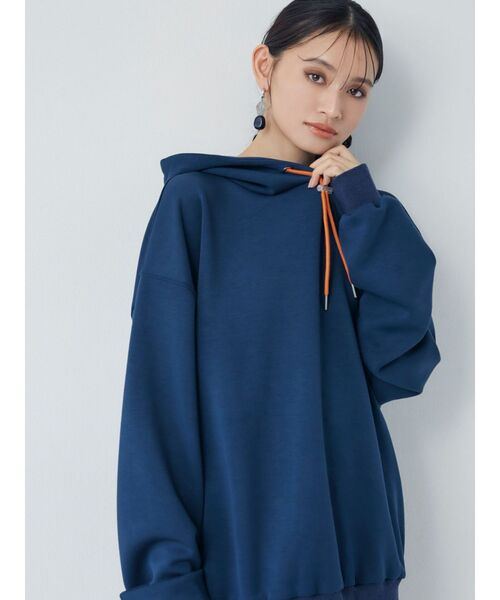 MURUA（ムルーア）の「カラーコードフーディ【WEB限定パーカー】（パーカー・レディース・ホワイト/ブラック/ネイビー/オレンジ・FREE）」の21枚目の写真