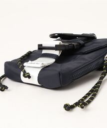 A.P.C.（アーペーセー）の「CROSSBODY POUCH TREK（ボディバッグ