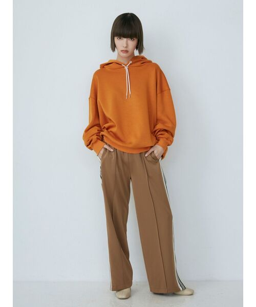 MURUA(ムルーア)の「サイドスリットトラックパンツ(その他パンツ・レディース・ブラック/ベージュ/ネイビー・FREE)」の9枚目の写真