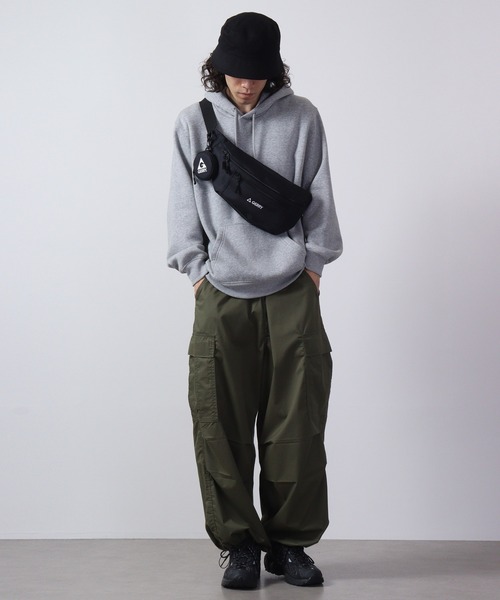 GERRY(ジェリー)の「GERRY スマホ収納 ミニポーチ付 シンプルロゴ ポリエステル ウエストボディバッグ(ショルダーバッグ・メンズ・ブルー/ブラック・FREE)」の6枚目の写真
