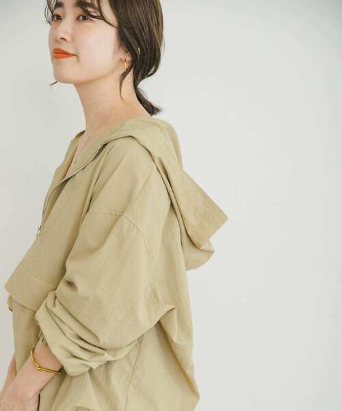 ITEMS URBANRESEARCH(アイテムズ アーバンリサーチ)の「『撥水』アノラックフーディー(ナイロンジャケット・レディース・ブラック/ベージュ・FREE)」の21枚目の写真