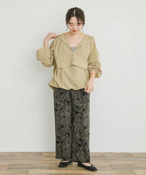 ITEMS URBANRESEARCH(アイテムズ アーバンリサーチ)の「『撥水』アノラックフーディー(ナイロンジャケット・レディース・ブラック/ベージュ・FREE)」の8枚目の写真