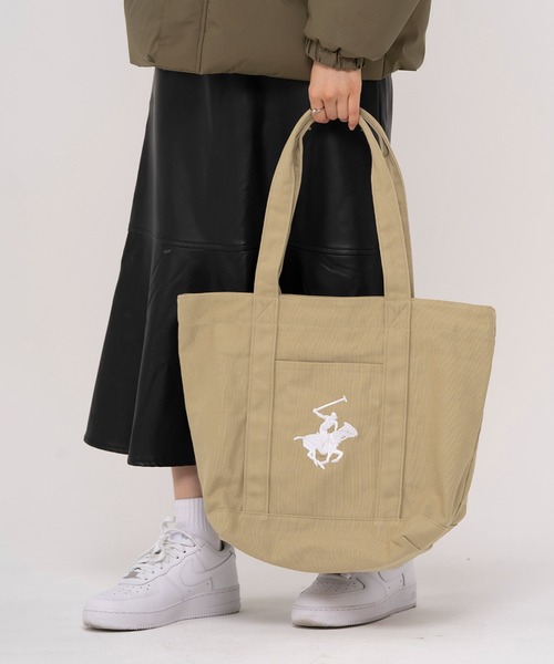 BEVERLY HILLS POLO CLUB(ビバリーヒルズポロクラブ)の「BEVERLY HILLS POLO CLUB/ビバリーヒルズポロクラブ 大容量 A4収納可能 PC収納可能 ブランド ロゴ ポニー 刺繍 BHPC キャンバス トートバッグ(トートバッグ・レディース・ホワイト×ネイビー/ブラック/ネイビー/ベージュ/ホワイト×グリーン/ホワイト×ピンク/ホワイト系その他・FREE)」の6枚目の写真