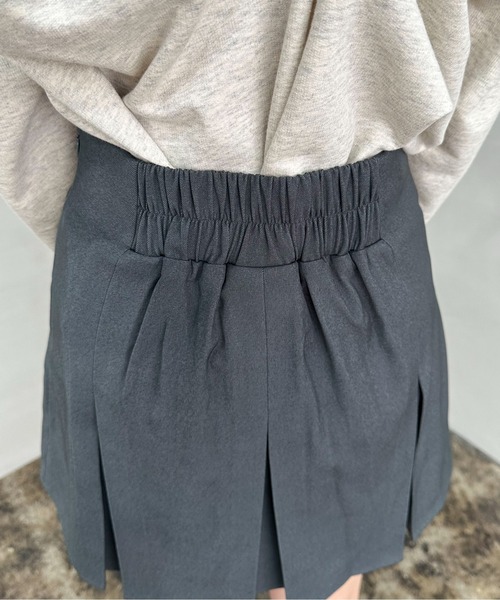 EPIMI E'PIMMY(エピミエピミー)の「ボックスプリーツミニスカート(スカート・レディース・ブラック/モカ/グレー・MEDIUM)」の6枚目の写真