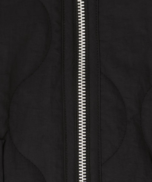 LOWRYS FARM（ローリーズファーム）の「キルティングブルゾン　903817（ミリタリージャケット・キッズ・ブラック/カーキ/アイボリー・110cm/120cm/130cm/140cm/150cm）」の9枚目の写真