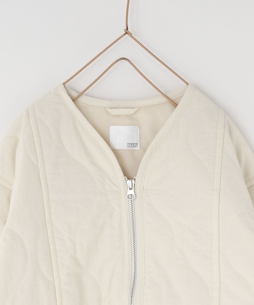 LOWRYS FARM（ローリーズファーム）の「キルティングブルゾン　903817（ミリタリージャケット・キッズ・ブラック/カーキ/アイボリー・110cm/120cm/130cm/140cm/150cm）」の8枚目の写真