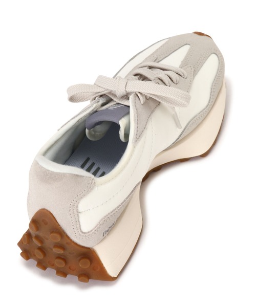 NEW BALANCE(ニューバランス)の「(NEW BALANCE)U327(スニーカー・レディース・ベージュ/グレー・25.0/24.0/23)」の3枚目の写真