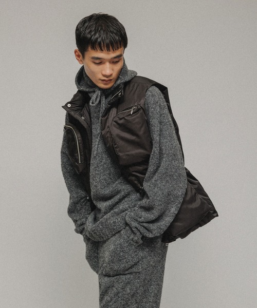 M TO R（ムウトアール）の「［TOPS］BOUCLE KNIT HOODIE UNISEX（ニット/セーター・レディース・チャコールグレー/ダークブラウン・40/38）」の11枚目の写真