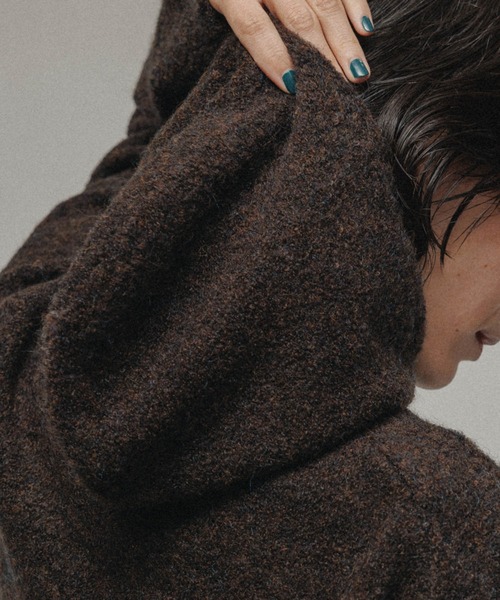 M TO R（ムウトアール）の「［TOPS］BOUCLE KNIT HOODIE UNISEX（ニット/セーター・レディース・チャコールグレー/ダークブラウン・40/38）」の12枚目の写真